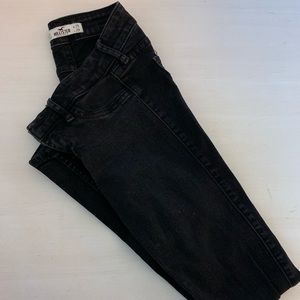 Hollister size 1 black low-cut skinny jeans
